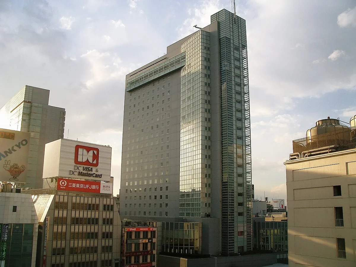 Shibuya Mark City East, the building above Shibuya Station that houses the Sushi no Midori Shibuya branch
